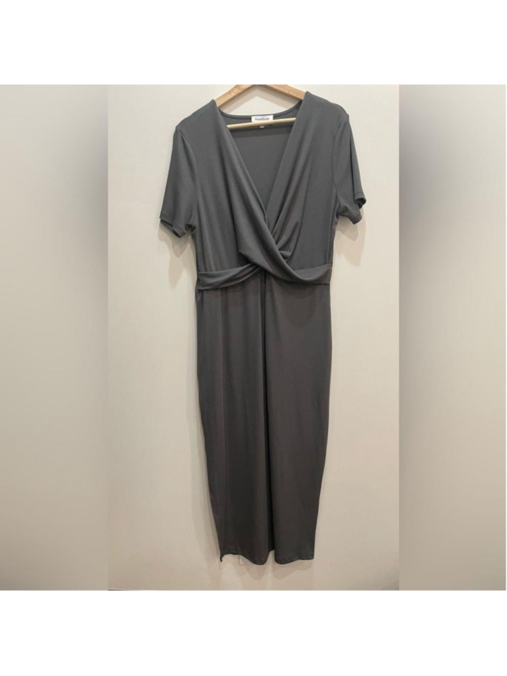 Heartloom Revolve Ribbed Grey wrap top Size XL Stretch Side Slits Minimalist